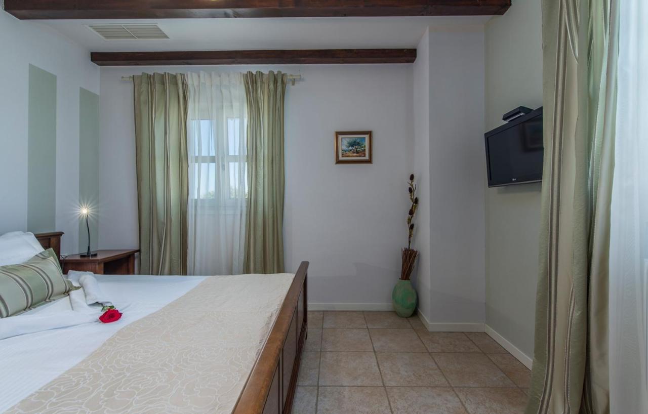 Villa Sana Selina Luaran gambar